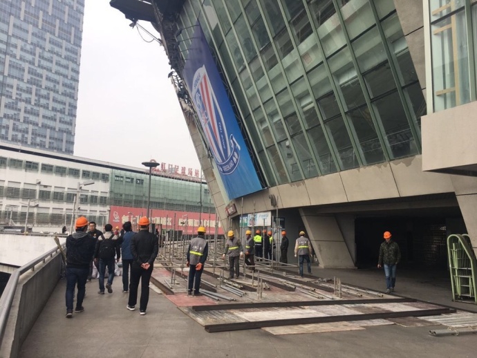 此前预告中曝出林心恬掌掴吾川和街边泪奔等画面信息量满满，分手之痛令人直呼感同身受